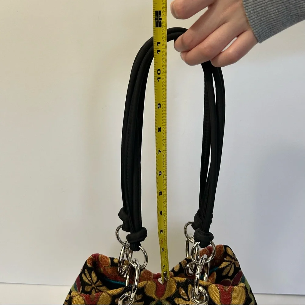 Penelope Pike Place Market - Floral Patterned Tapestry Shoulder Bag - Multicolor